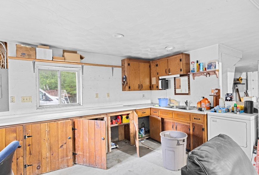 More Photos Of 72 Precinct St, Lakeville Flex For Sale
