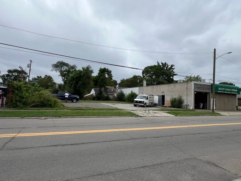 More Photos Of 19969 John R St, Detroit Freestanding For Sale