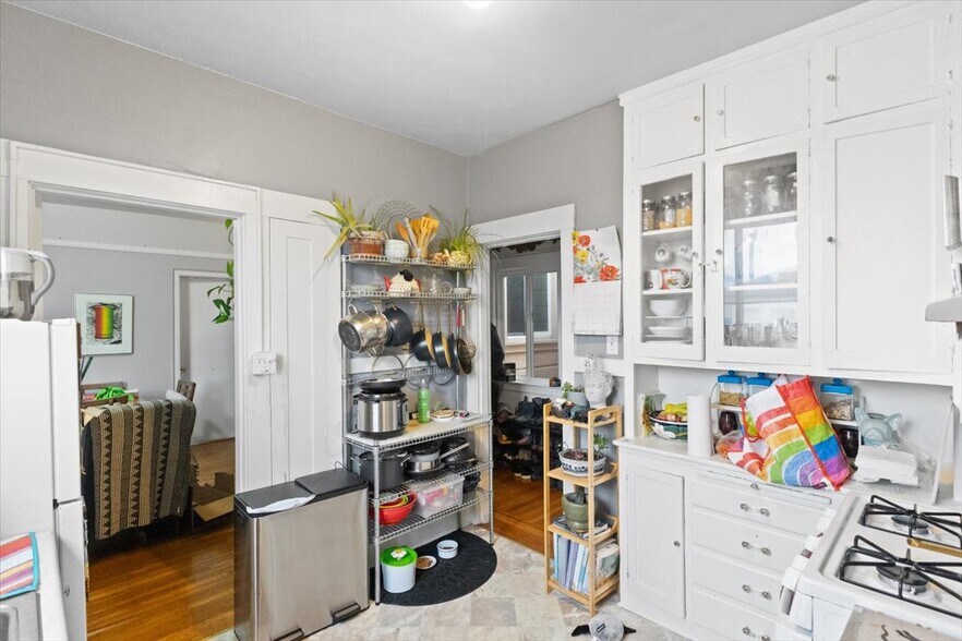 More Photos Of 2835 Anza St, San Francisco Apartments For Sale