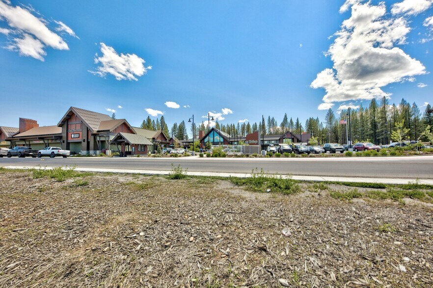 More Photos Of 10110 Soaring Way, Truckee Land For Sale
