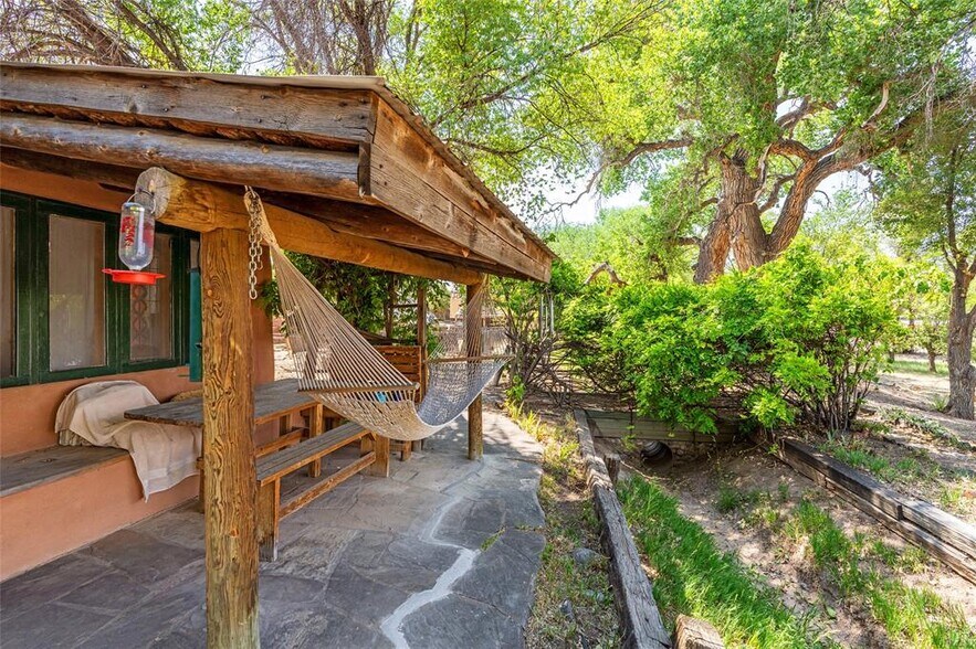 More Photos Of 18 Destierro Trail, Santa Fe Lodge Meeting Hall For Sale