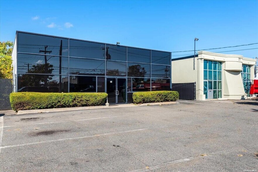 More Photos Of 71 Gazza Blvd, Farmingdale Office For Lease