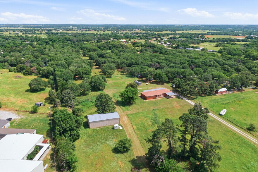 More Photos Of 3523 E Highway 199, Springtown Office For Sale