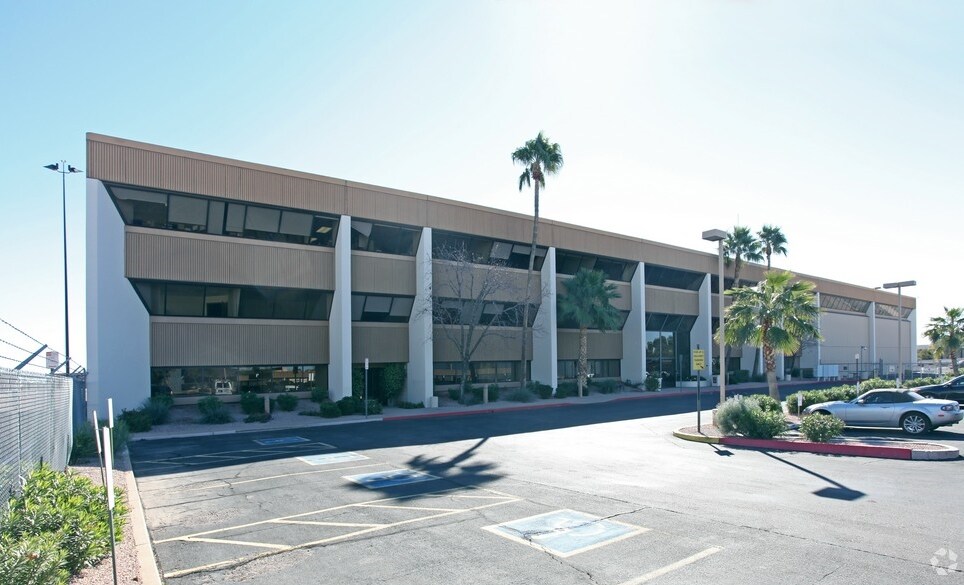 More Photos Of 14605 N Airport Dr, Scottsdale Airplane Hangar For Lease