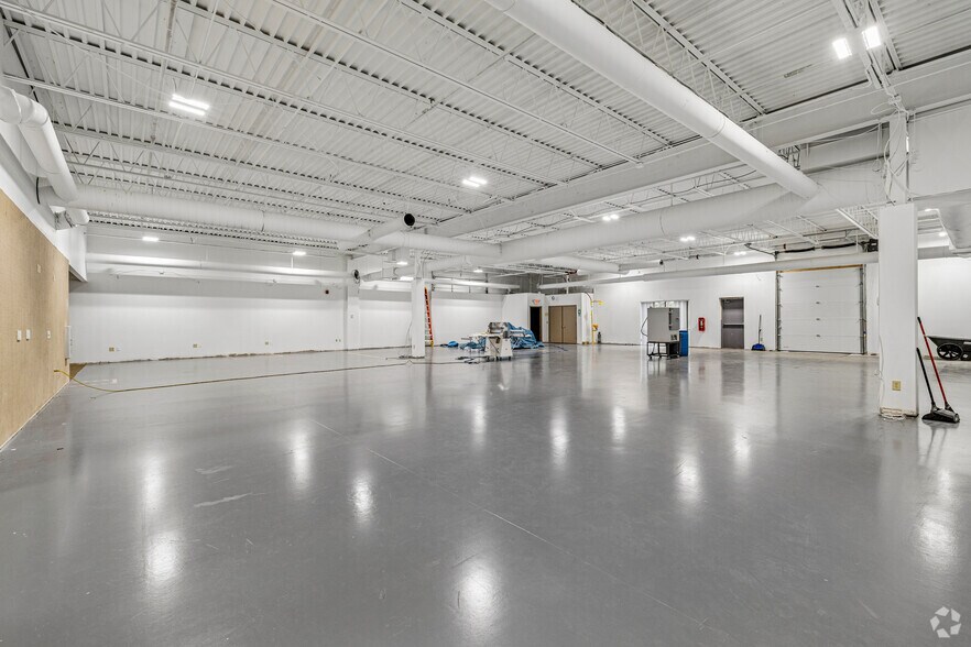 More Photos Of 343 E 82nd St, Chaska Warehouse For Sale