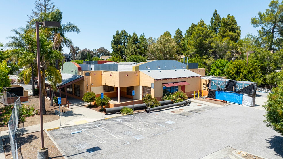 Primary Photo Of 2116 W El Camino Real, Mountain View Restaurant For Lease