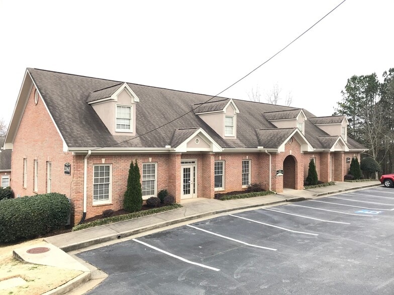 More Photos Of 2050 Buford Hwy, Buford Unknown For Lease