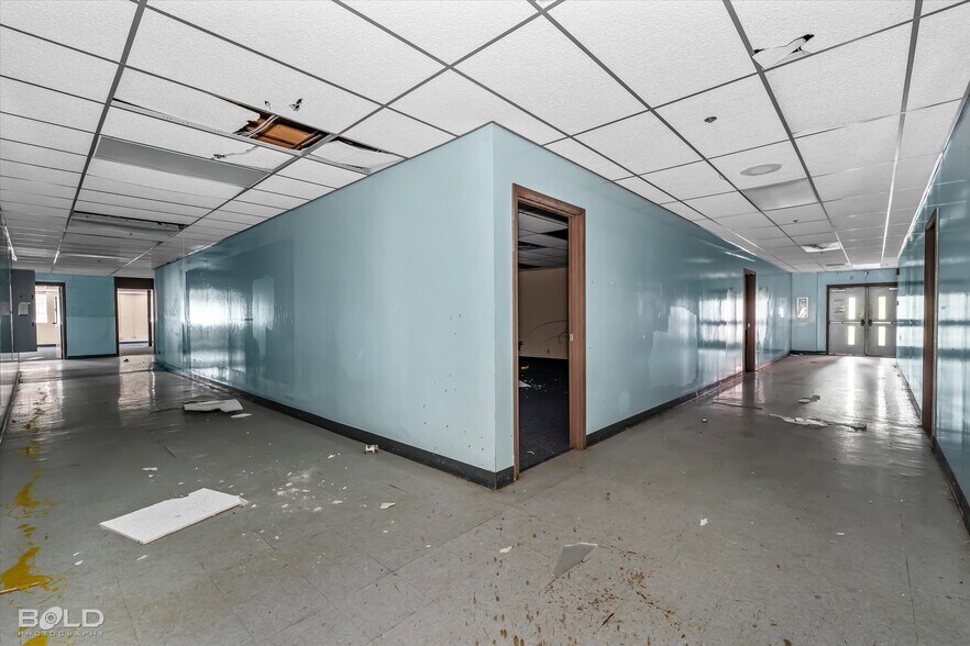More Photos Of 200 All Saints Rd, Pelican Schools For Sale