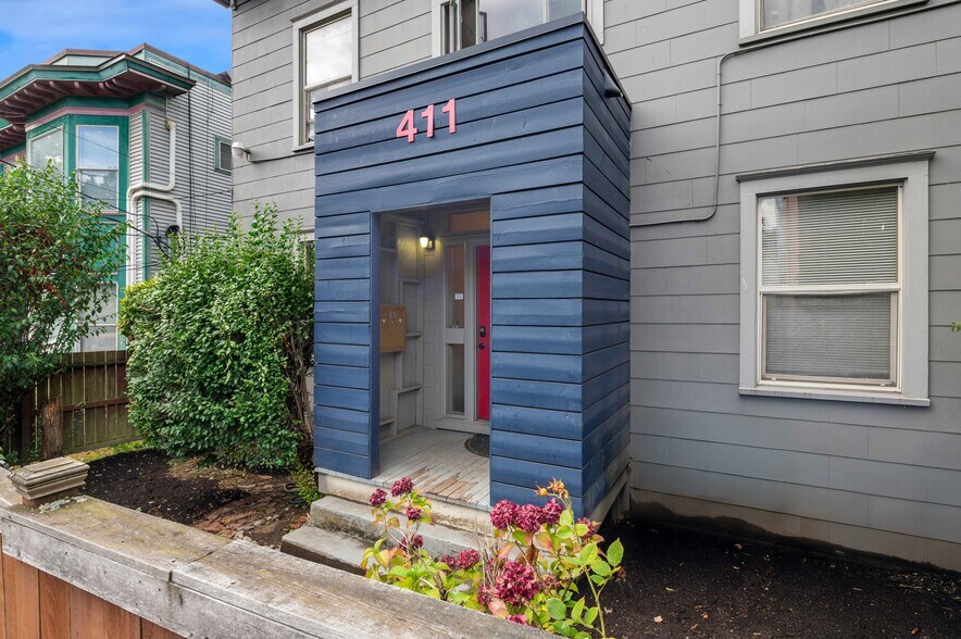 More Photos Of 411 28th Ave S, Seattle Apartments For Sale