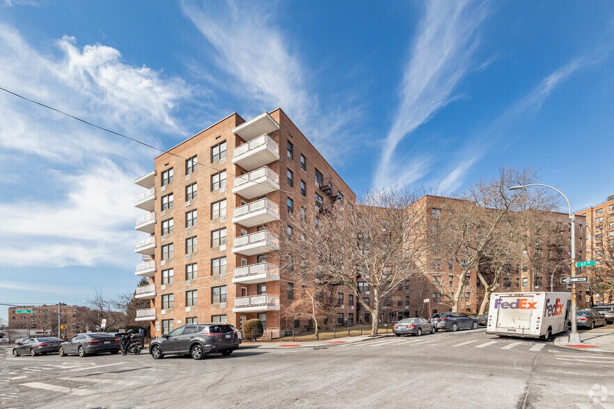 More Photos Of 10025 Queens Blvd, Forest Hills Apartments For Sale