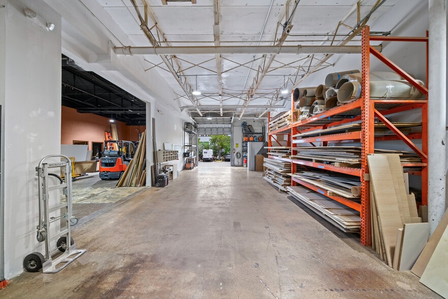 More Photos Of 17401 NW 2nd Ave, Miami Warehouse For Sale