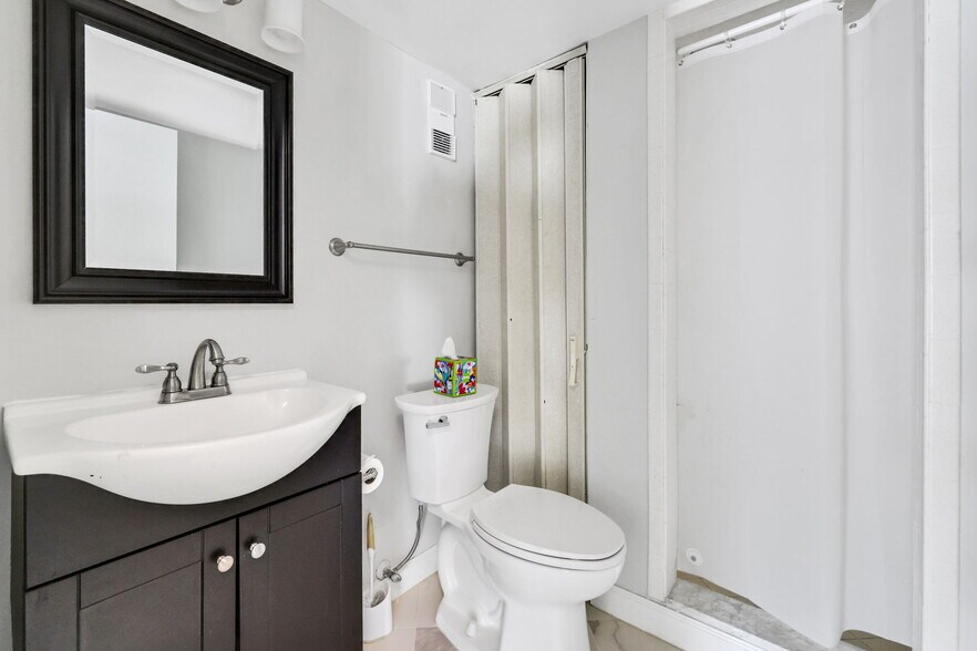 More Photos Of 5209 San Jose Blvd, Jacksonville Office For Sale