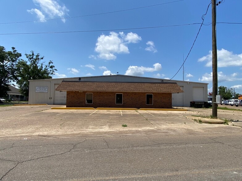 Primary Photo Of 1824 3rd Ave N, Columbus Light Manufacturing For Lease