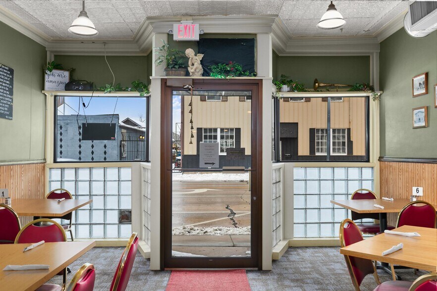 More Photos Of 1027 S Main St, Oshkosh Restaurant For Sale