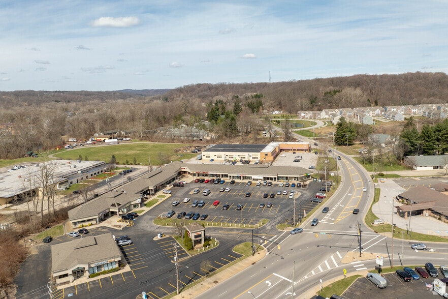 More Photos Of 1562 Akron Peninsula Rd, Akron Storefront For Lease