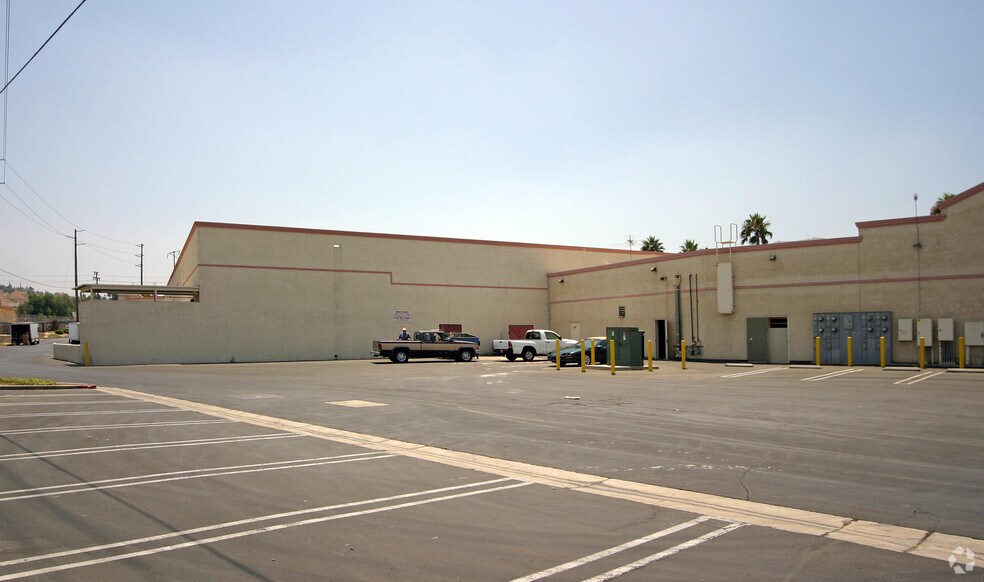 More Photos Of 2005-2099 E Washington St, Colton Unknown For Lease