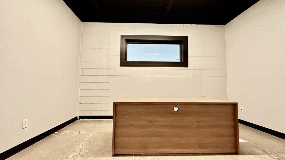 More Photos Of 3610 34th St, Lubbock Office For Sale