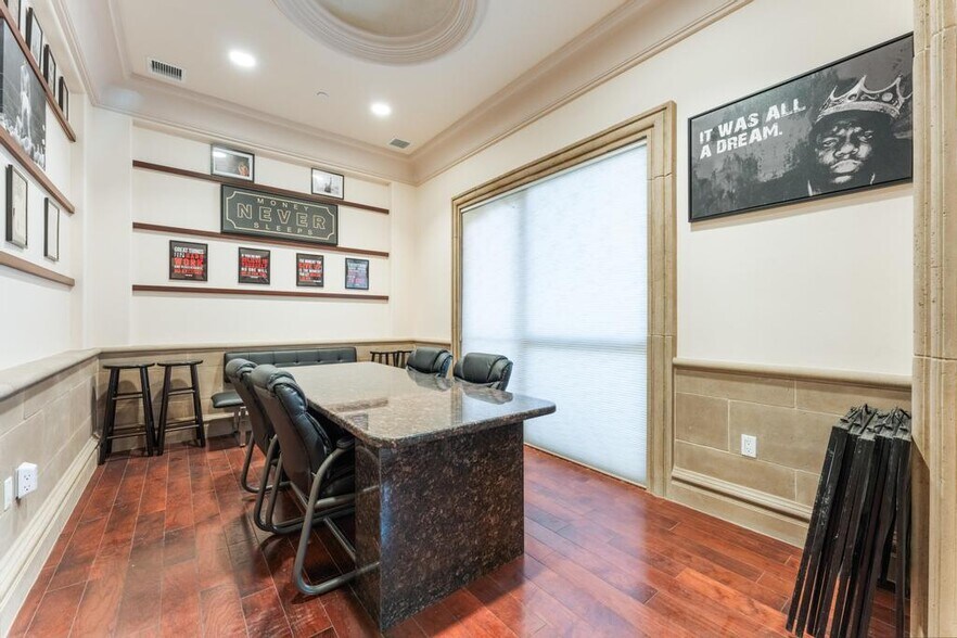 More Photos Of 6230 McLeod Dr, Las Vegas Medical For Lease