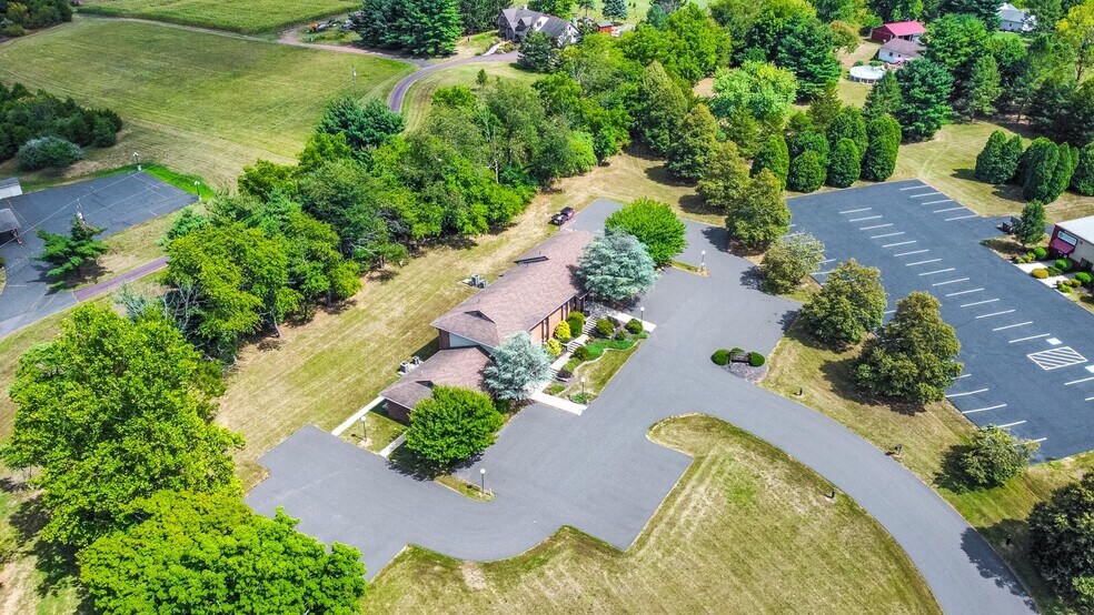 More Photos Of 2771 Geryville Pike, Pennsburg Medical For Lease
