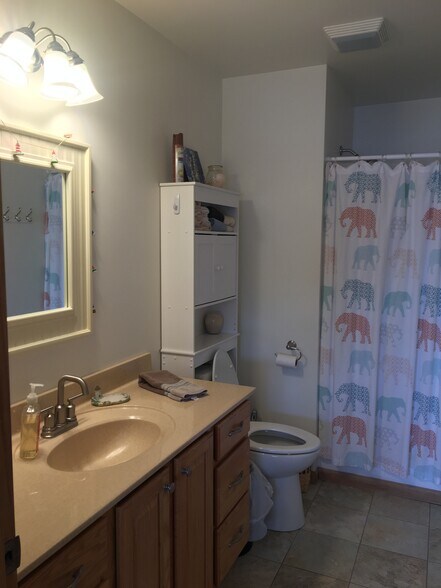 More Photos Of 310 Main St, Frankfort Storefront For Sale