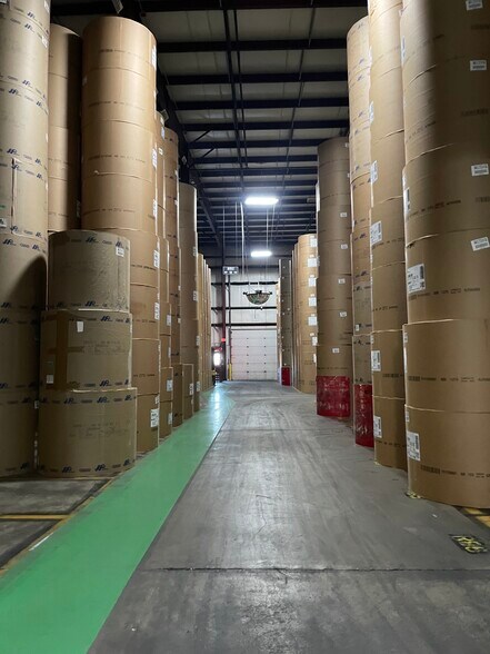 More Photos Of 800 Midway Rd, Menasha Manufacturing For Sale