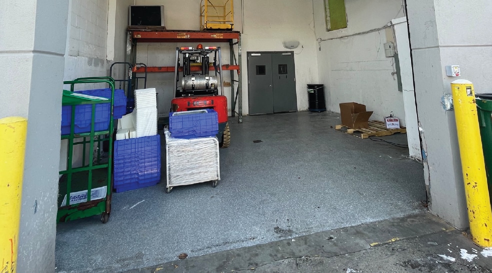 More Photos Of 2451 46th St, Astoria Industrial For Lease