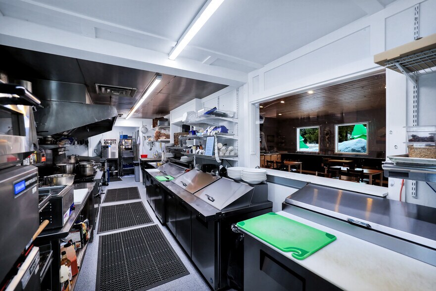 More Photos Of 802 S Shore Diamond Lake Rd, Newport Restaurant For Sale