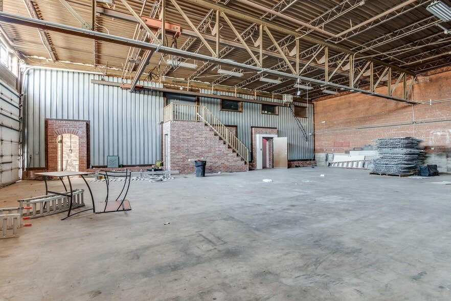 More Photos Of 1727 S Agnew Ave, Oklahoma City Service For Lease