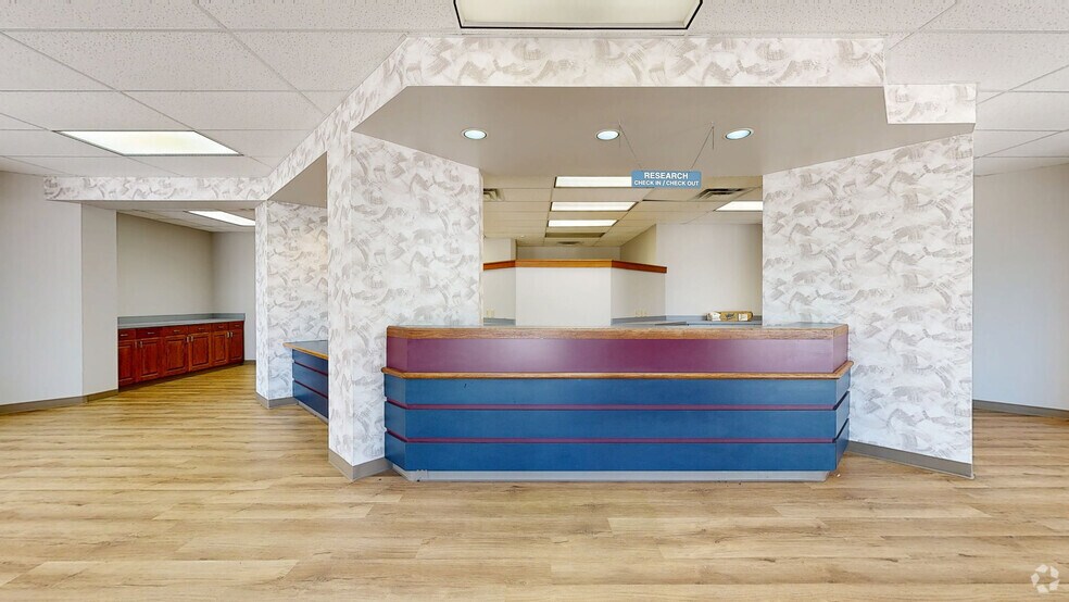 More Photos Of 1709 S Rock Rd, Wichita Medical For Sale