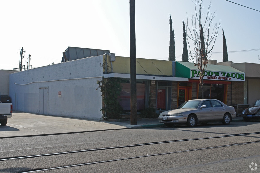 More Photos Of 309 W Oak Ave, Visalia Restaurant For Sale