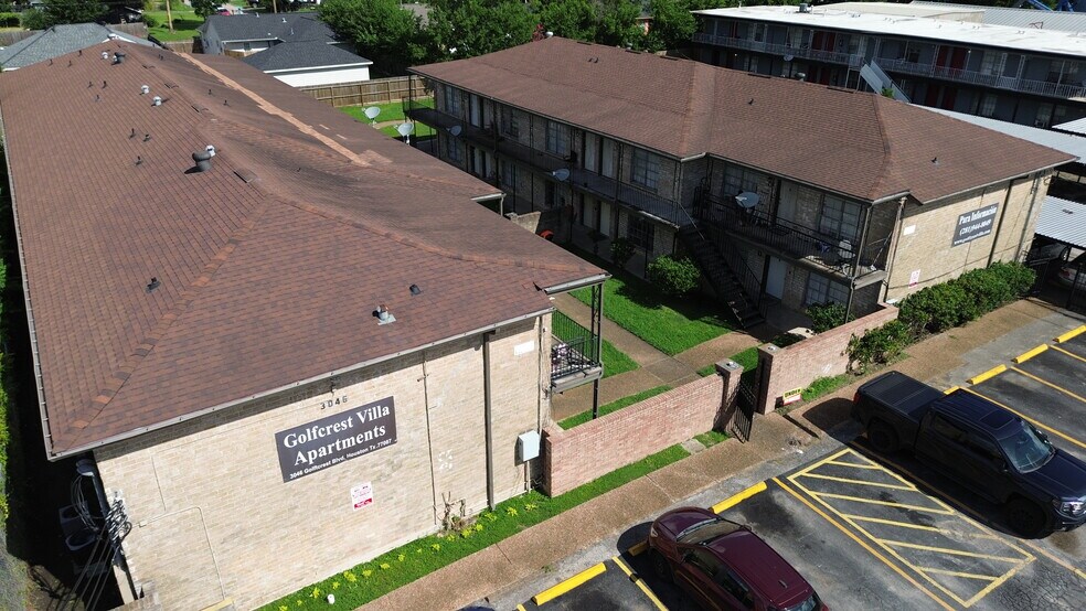 More Photos Of 3046 Golfcrest Blvd, Houston Apartments For Sale