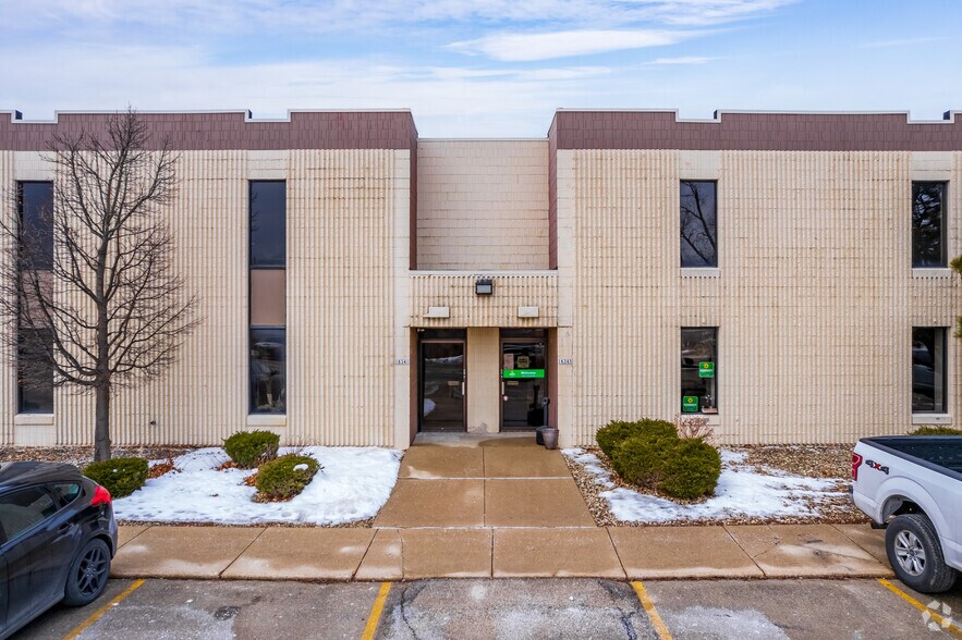 More Photos Of 16255-16351 W Lincoln Ave, New Berlin Warehouse For Lease