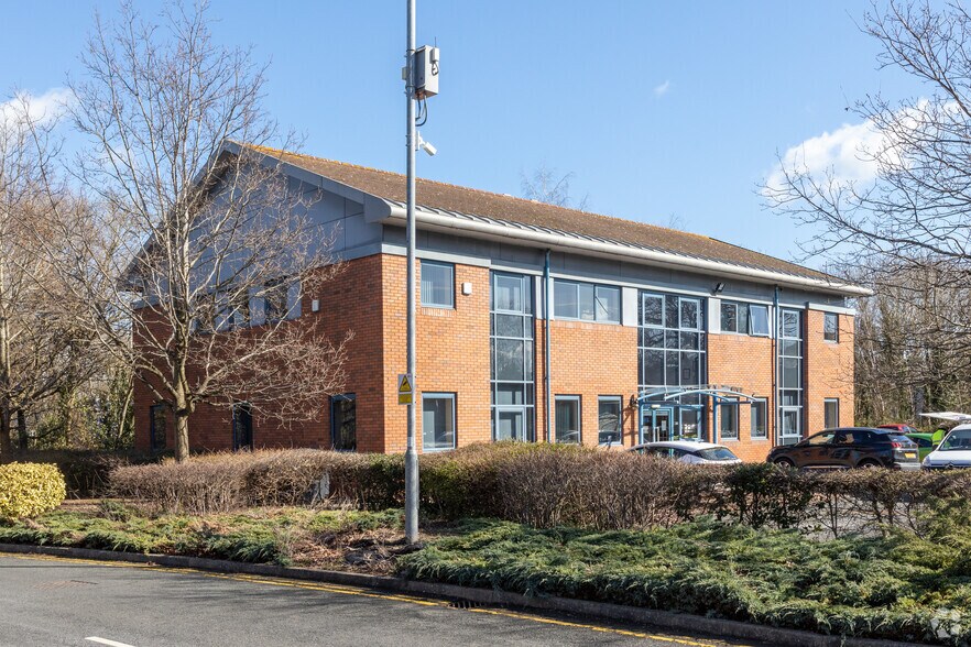 More Photos Of Wainwright Rd, Worcester Office Residential For Lease