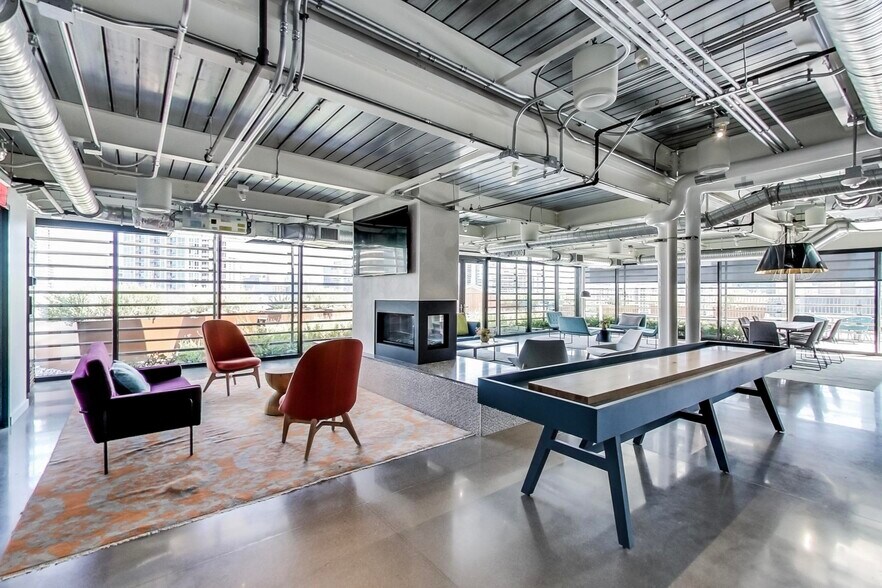 More Photos Of 603 Munger Ave, Dallas Office For Lease