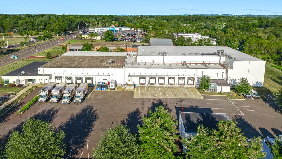 More Photos Of 3245 State Rd, Sellersville Refrigeration Cold Storage For Lease
