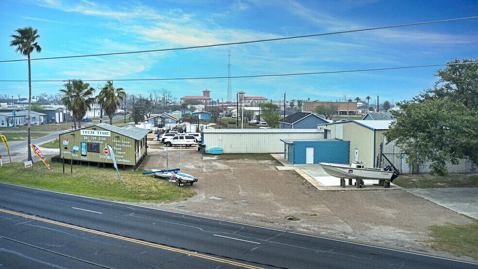 More Photos Of 206 Highway 35 S, Rockport Manufacturing For Sale