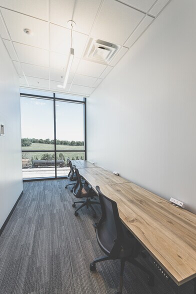 More Photos Of 4900 Centennial Blvd, Nashville Office For Sale