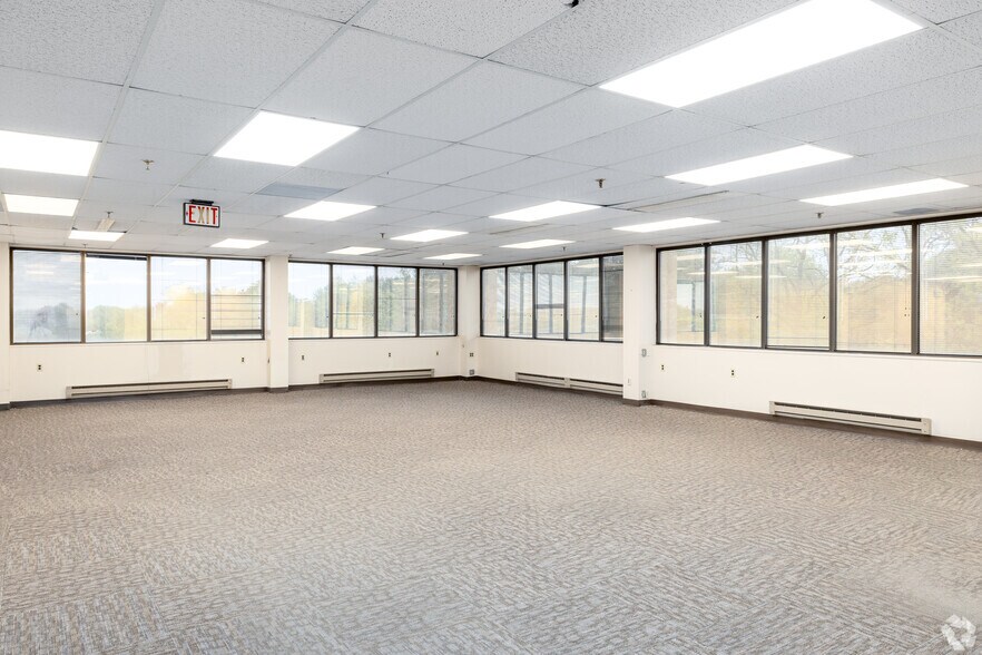 More Photos Of 5 Eves Dr, Marlton Office For Sale
