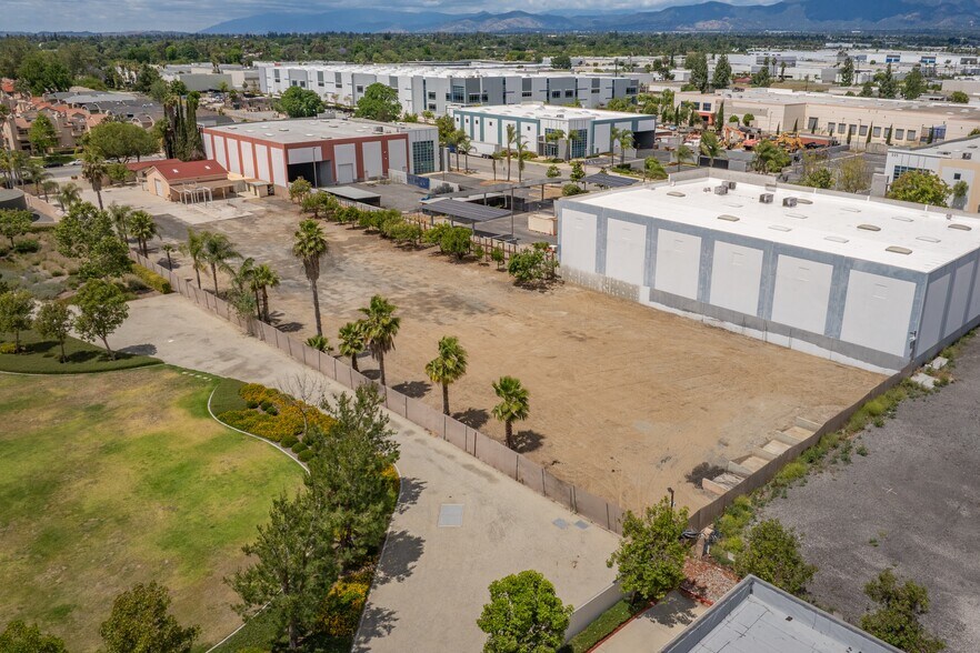 More Photos Of 2023 S Bon View Ave, Ontario Industrial For Sale