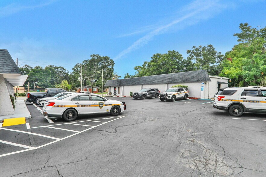 More Photos Of 1712-1736 University Blvd S, Jacksonville Medical For Sale