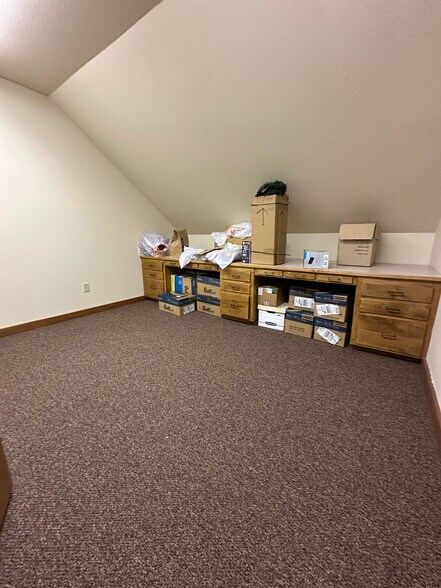 More Photos Of 939 Elm St SW, Albany Office For Sale