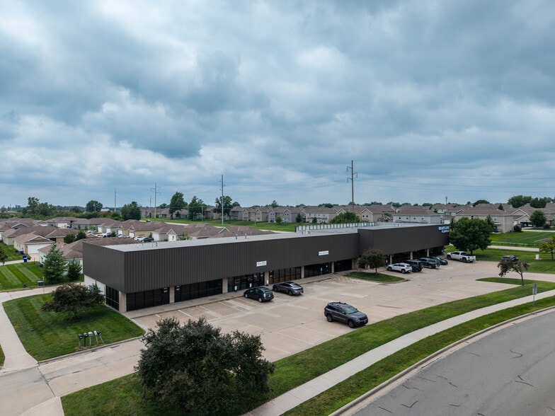 Primary Photo Of 800 Creekside Dr, Gardner Showroom For Sale