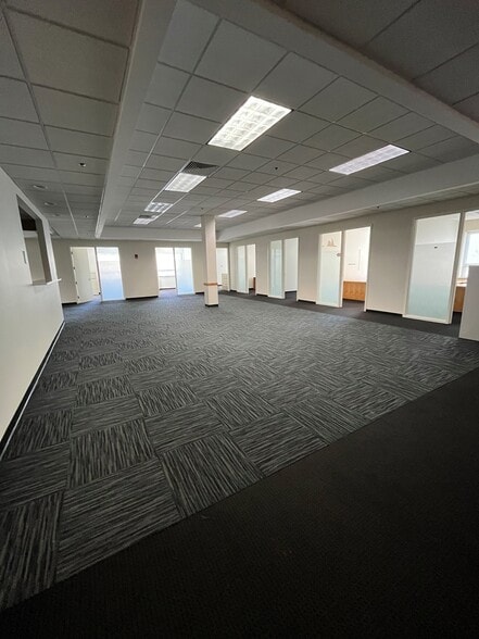 More Photos Of 60 Columbian St, Braintree Light Manufacturing For Lease