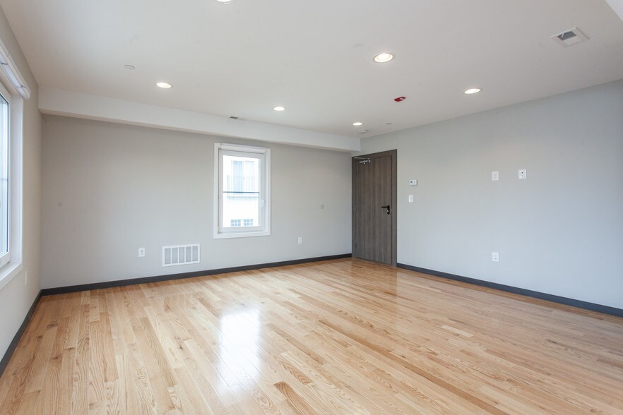 More Photos Of 2541 Montrose St, Philadelphia Apartments For Sale