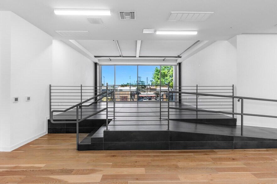 More Photos Of 920 N Fairfax Ave, West Hollywood Loft Creative Space For Sale