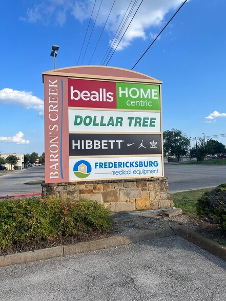 More Photos Of 1408-1412 E Main St, Fredericksburg Unknown For Lease