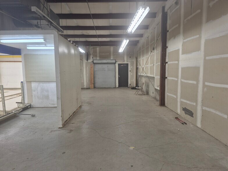 More Photos Of 100 Murrish Rd, Redway General Retail For Sale