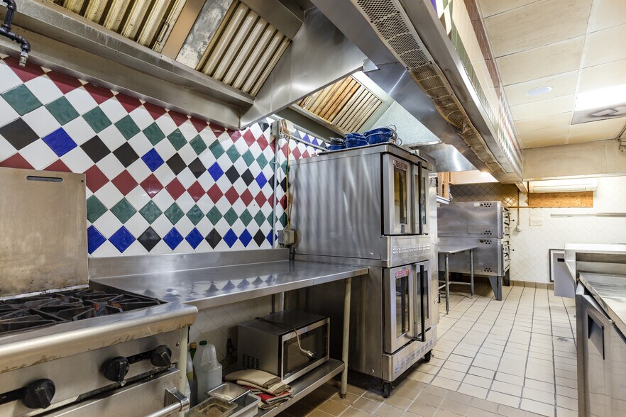 More Photos Of 916 SE 14th Ave, Cape Coral Restaurant For Sale