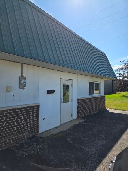 Primary Photo Of 9213 First St, Baroda Office For Lease