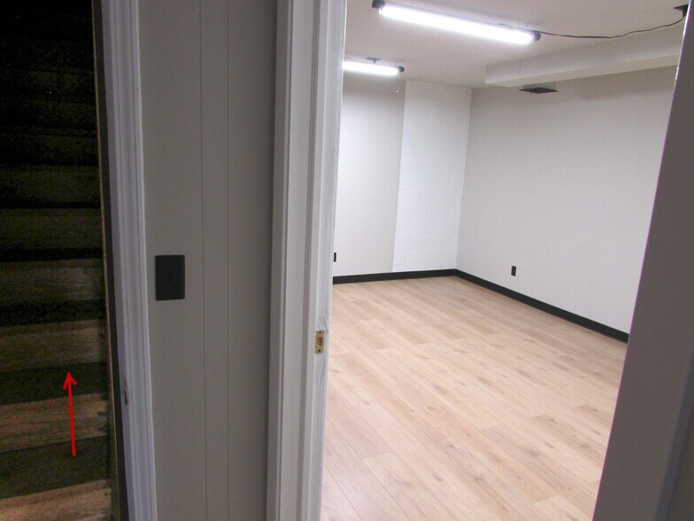 More Photos Of 1907 N 11th St, Muskogee Office For Sale